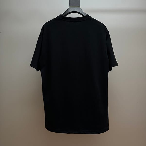 確保済みセリーヌ 偽物 レギュラー コッンジャージー Tシャツ ブラック Cej26062